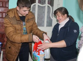 Студенты ASEM приглашают поучаствовать в акции "Будь и ты Дедом Морозом"