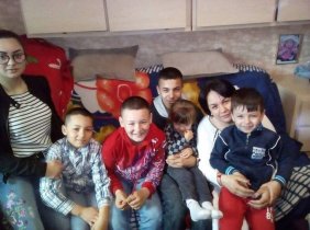 Din inimă pentru familia Postu