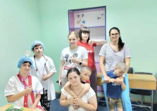 Împreunǎ pentru  Centrul de Servicii pentru copii cu dizabilități "Pasărea Albastră"