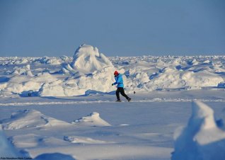 Pe gheata Norvegiei, pentru speranța  copiilor din Moldova -  Marius Bulai aleargǎ pentru COPII MOLDOVEI