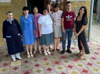 Condiții mai bune pentru nevăzători Coroana Universului