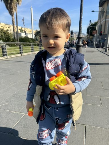 Micuțul David, astăzi TRǍIEŞTE. ZÂMBESTE. SE JOACǍ. IUBEŞTE. MULȚUMIM PENTRU VIAȚA LUI!